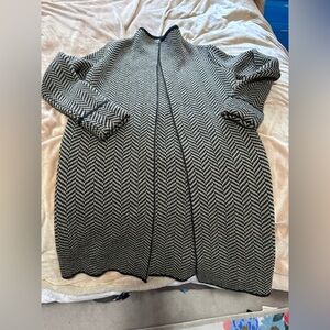 Chevron Patterned Black and White Cardigan Sweater S